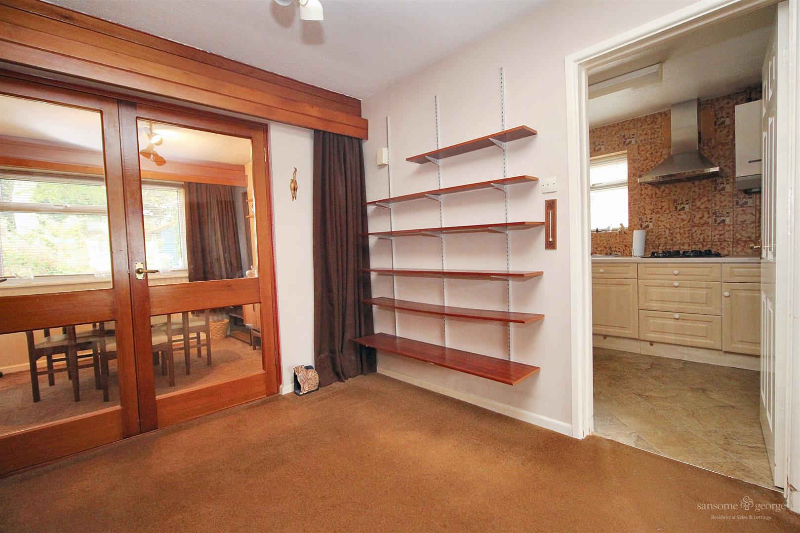 Fitzroy Crescent, Woodley, Reading